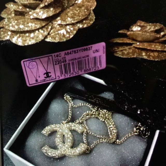Classic Chanel 100th Anniversary Pearl Classic CC Choker Necklace