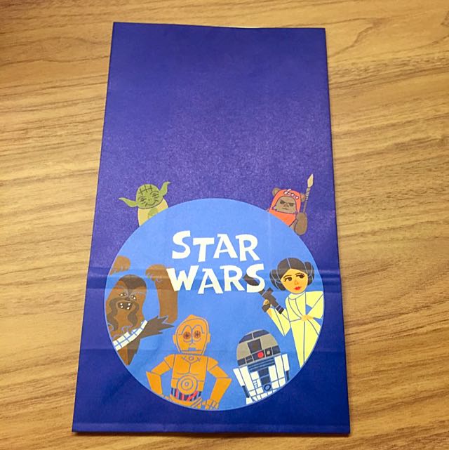 Star Wars Paper Present Bag, Hobbies & Toys, Stationery & Craft, Stationery & School Supplies on
