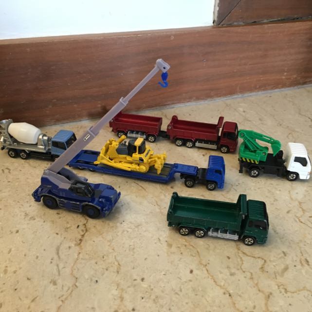 tomica construction