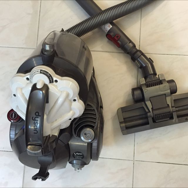 Complete Loss Of Suction? Clearing A Blocked Hose Vacuum