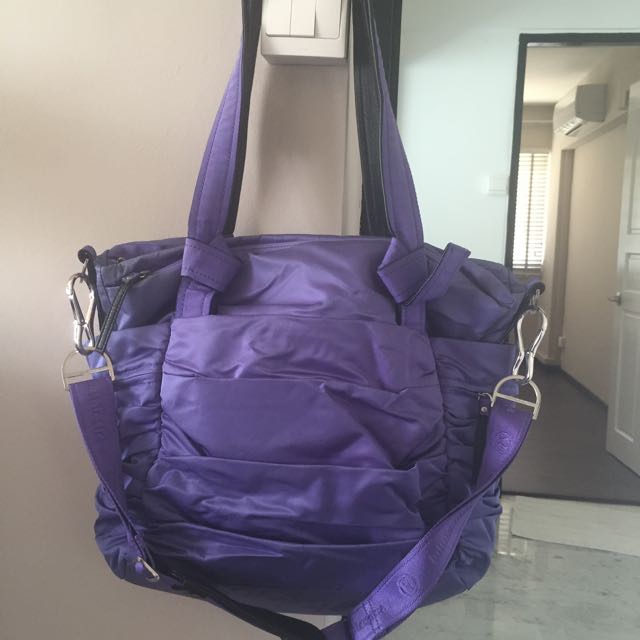 Lululemon triumphant tote best sale