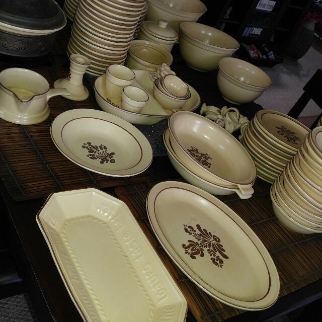 Marks Pfaltzgraff Stoneware Cleaner PFALTZGRAFF VILLAGE PATTERN