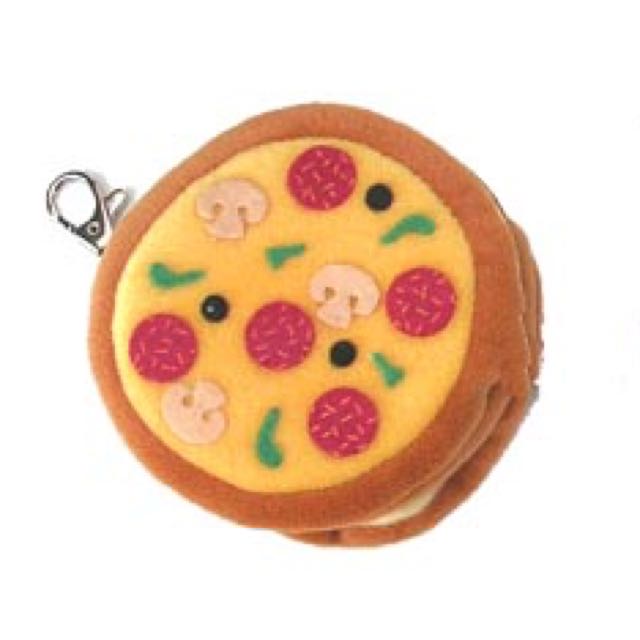 Pizza coin purse deals