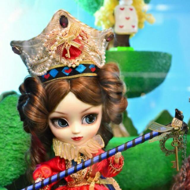 Pullip classical queen top