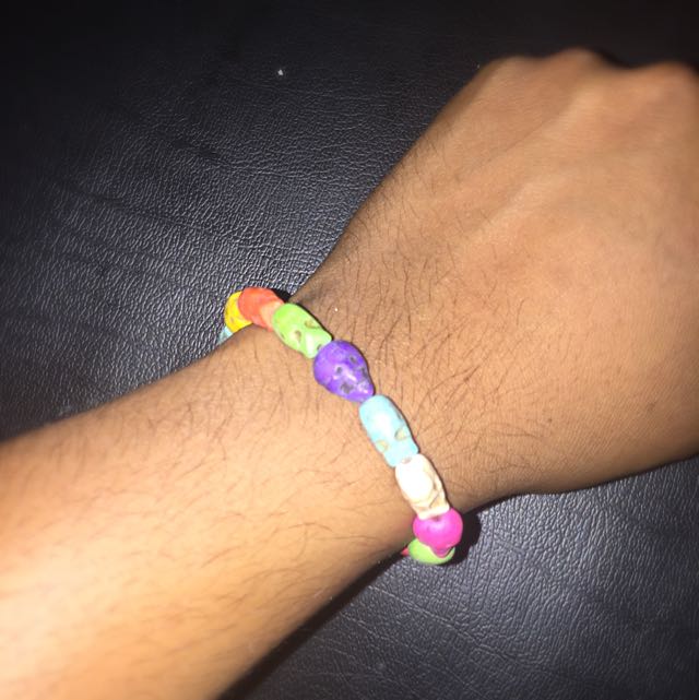 Bracelets (Category: Jewelry) located in Singapore. Submitted by eman.bragass (Listing ID 48213573, Image 2). Description: .