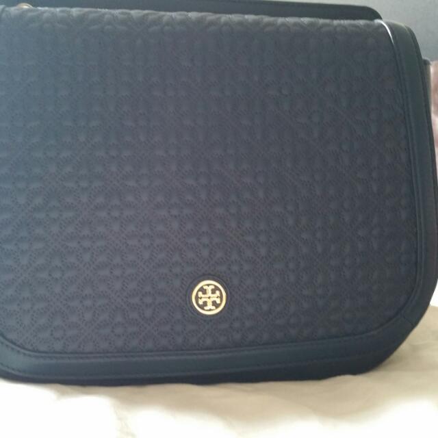Tory Burch Bryant Quilted Stitch Shoulder Bag, Women's Fashion, Bags &  Wallets, Shoulder Bags on Carousell