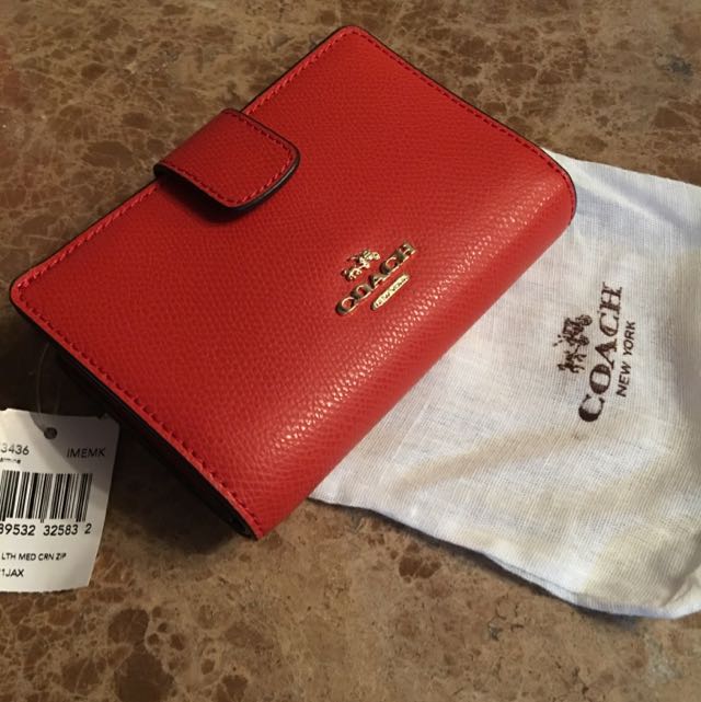 AUTHENTIC BRAND NEW COACH MEDIUM CORNER ZIP WALLET IN CROSSGRAIN LEATHER F53436 Carmine Luxury on Carousell