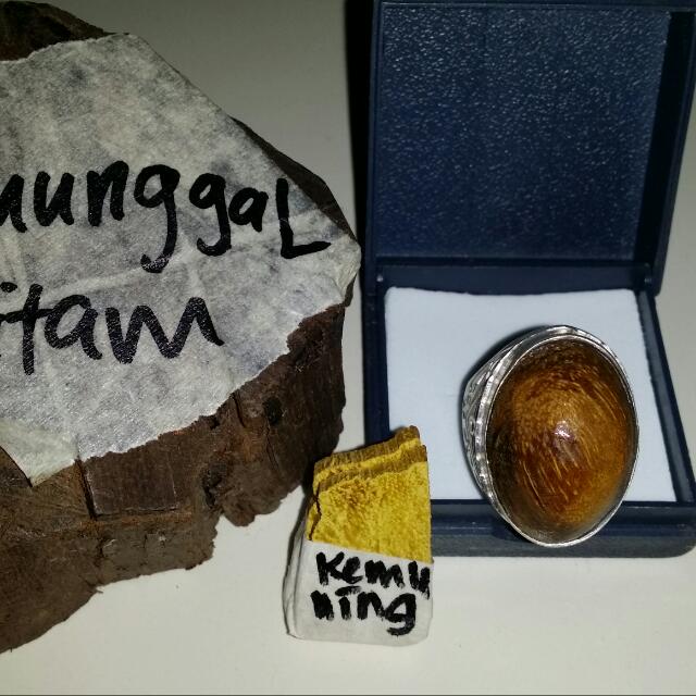 Kayu Gemunggal Hitam Kayu Kemuning Kuning Hobbies Toys Memorabilia Collectibles Religious Items On Carousell