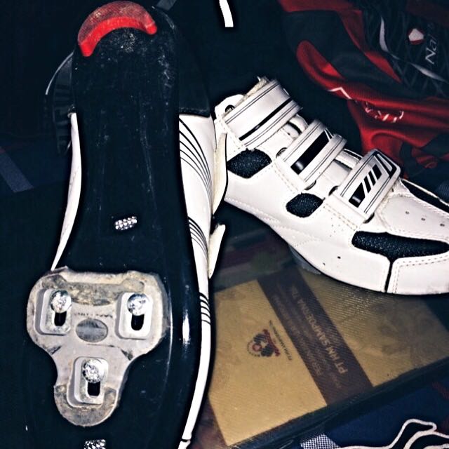 Shoes Sepatu Sepeda Balap Exustar Cleat Look Original Size 41 White Olah Raga Di Carousell