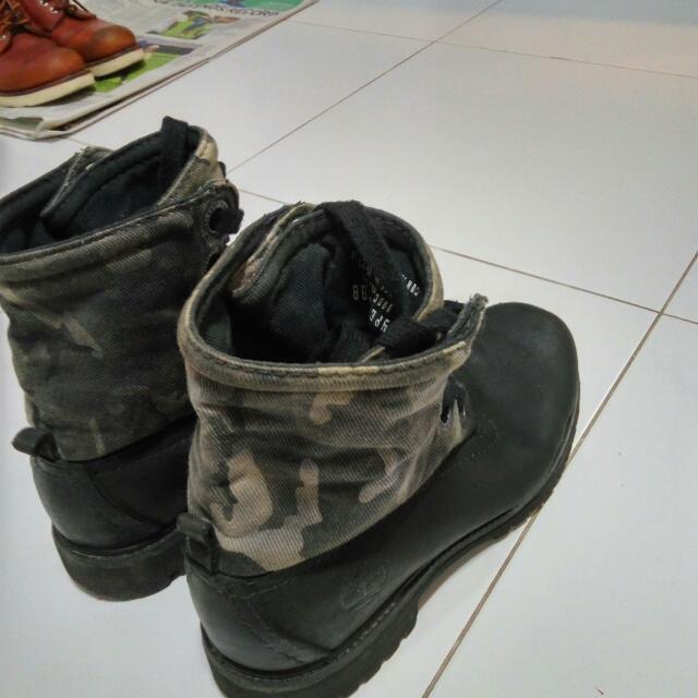 Grey camo timberlands cheap