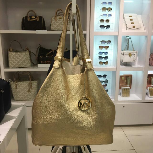 Michael michael kors brown leather colgate grab bag hot sale