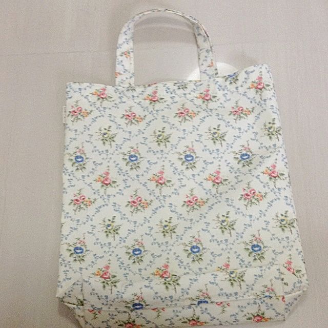 laura ashley tote bag