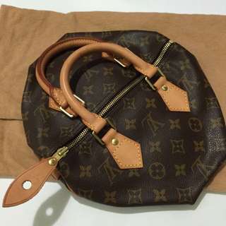 (Pending) Authentic Louis Vuitton Speedy 25