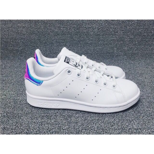 Stan top smith holo