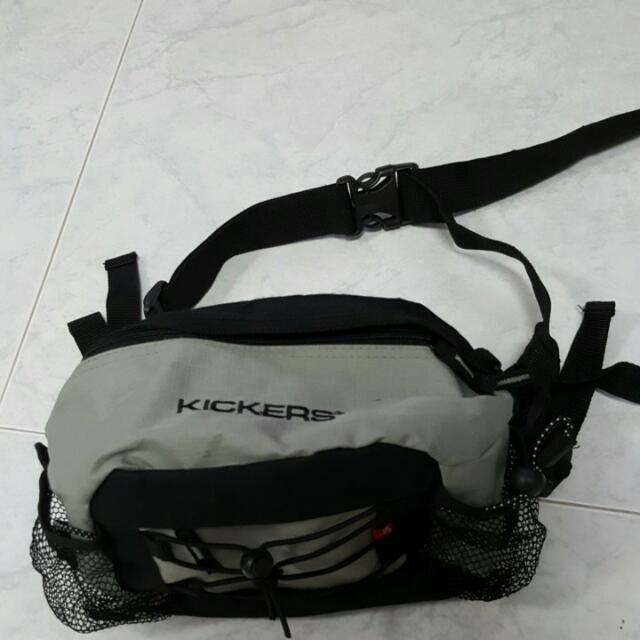 Kickers Waist Pouch Men s Fashion Bags Belt bags Clutches and Pouches on Carousell