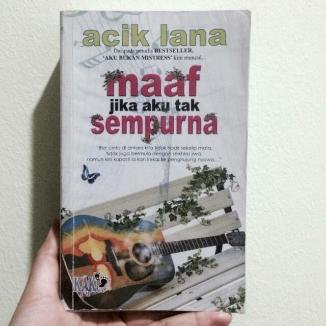 Maaf Jika Aku Tak Sempurna Hobbies Toys Memorabilia Collectibles Fan Merchandise On Carousell