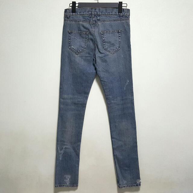 Original low waisted destroyed skinny jean in dirty original blue trash denim hotsell
