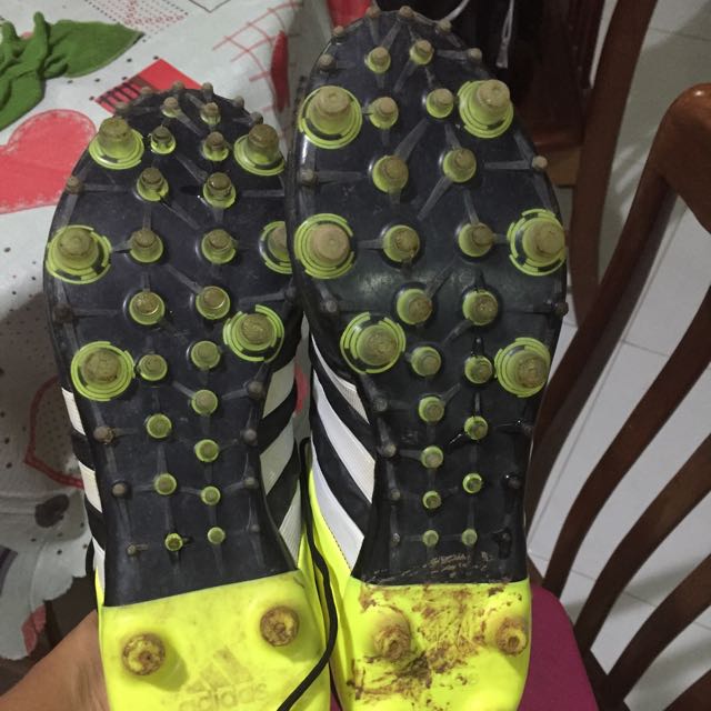Soccer Boots AG Adidas 15.2x, Sports Equipment, Sports & Games, Racket