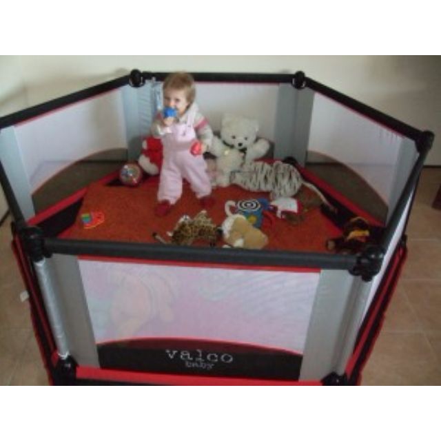 Vee bee best sale 6 sided playpen