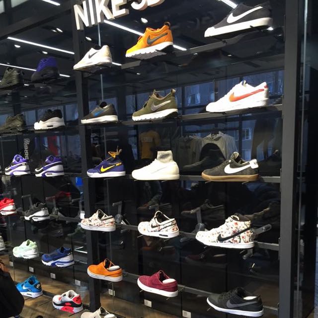 nike store shop