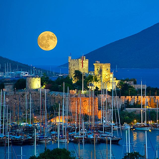 5 Malam Untuk 2 Orang Di Seaview Suite Avantgarde Yalikavak Bodrum Turki Tiket Voucher Di Carousell