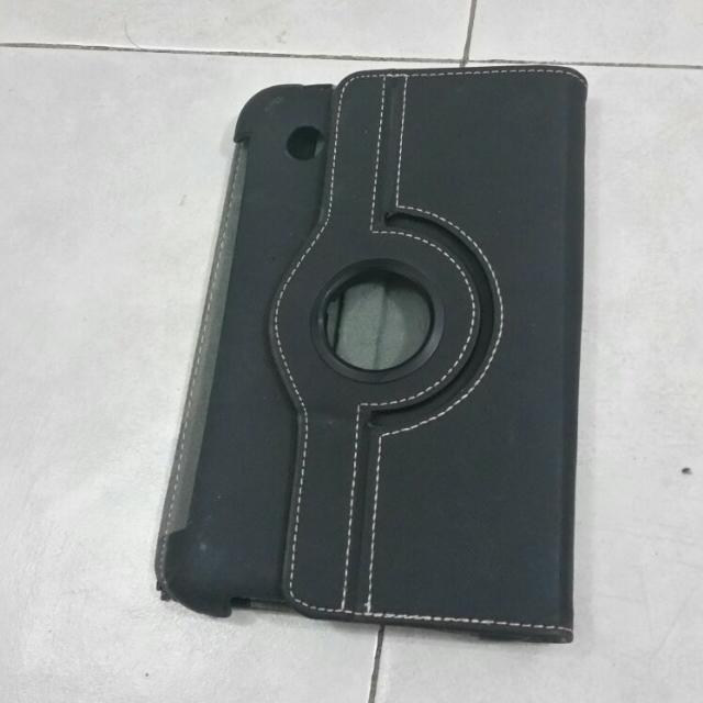Handphone Casing. (Category: Networking) located in Singapore. Submitted by ellevana (Listing ID 49360236, Image 2). Description: Preloved Black handphone diary case. Some tiny faint scratches.Not for a fussy buyer. Price: $6.00 Self collection@Bedok Open Concourse,next to 🏢103,Bedok North Avenue 4( 🚃 no:17 & 17A@Bedok Interchange )..