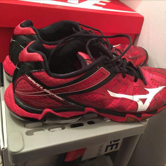 Mizuno wave tornado clearance 10 red