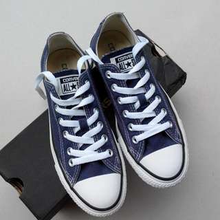 Original Converse navy Size 37