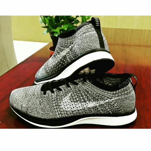 nike flyknit racer oreo 1.0