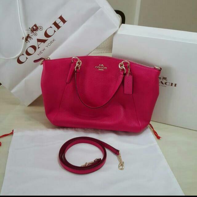 coach latest design sling bag