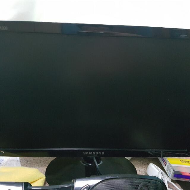 Samsung 19 Inch Monitor, Health & Nutrition, Health Monitors & Weighing