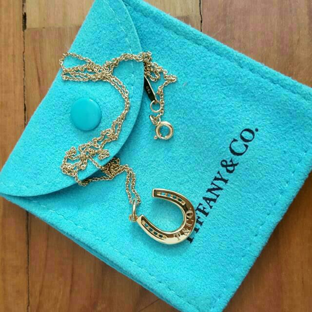 Tiffany Horseshoe Charm In 18k Gold With Chain