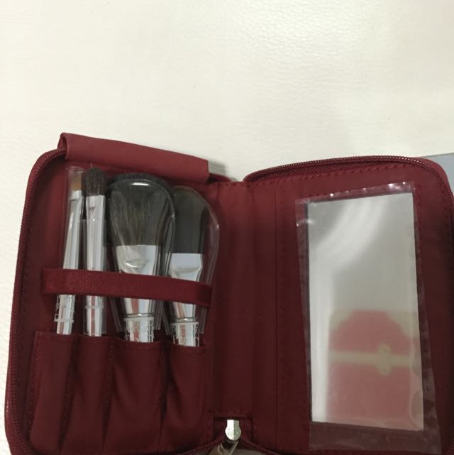 Christian Dior Mini Brush Set, Women's Fashion, Jewelry & Organisers