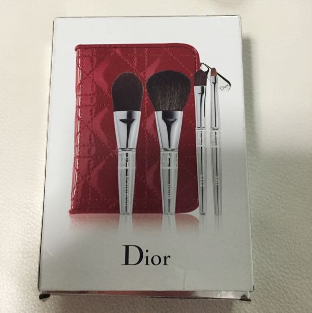 Christian Dior Mini Brush Set, Women's Fashion, Jewelry & Organisers