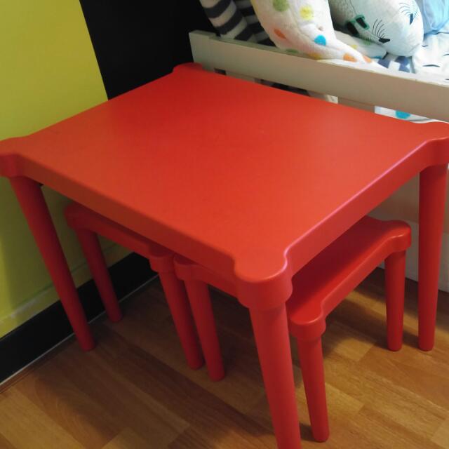 utter children's table