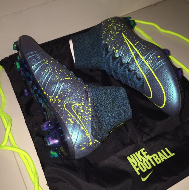 mercurial superfly 4 size 6