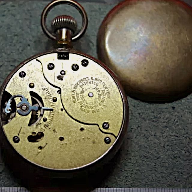 Vintage Ingersoll Radiolite WW2 Military Pocket Watch, Hobbies & Toys