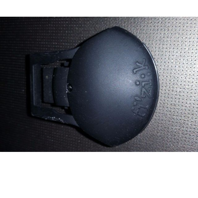 Fizik saddle mount rear light, Sports Equipment, Bicycles & Parts