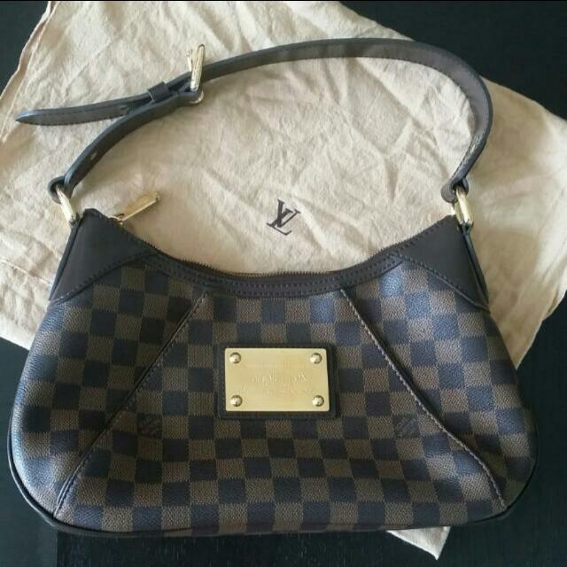 Louis Vuitton Damier Thames PM, Luxury, Bags & Wallets on Carousell