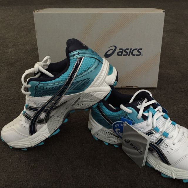 asics with arch support