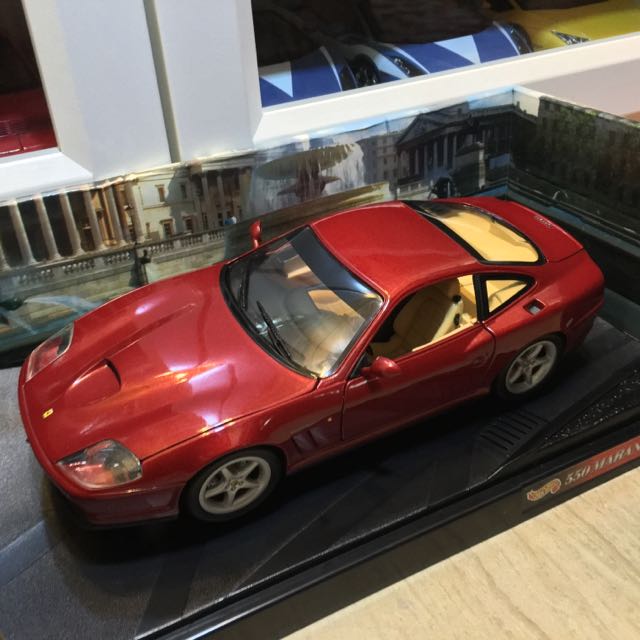 Ferrari 550 Maranello Bordeaux - Hot Wheels 1/18 - Collection - État Neuf