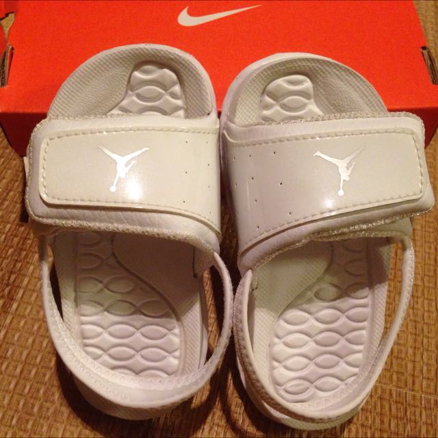 nike air jordan sandals