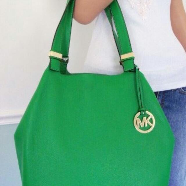 Michael Kors Karlie Bag, Women's Fashion, Bags & Wallets, Purses & Pouches  on Carousell