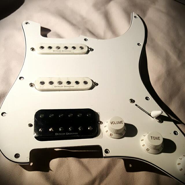 Seymour duncan loaded pickguard hss clearance