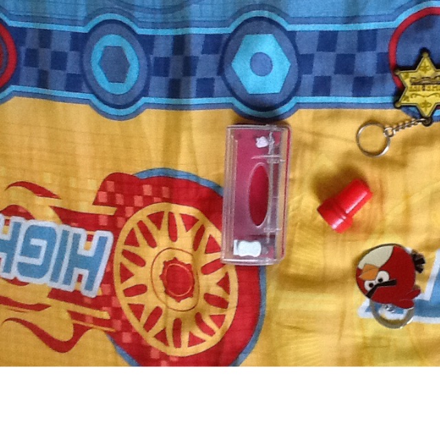 Keychains (Category: Stationery & School Supplies) located in Singapore. Submitted by nerf_collector (Listing ID 50256411, Image 2). Description: .