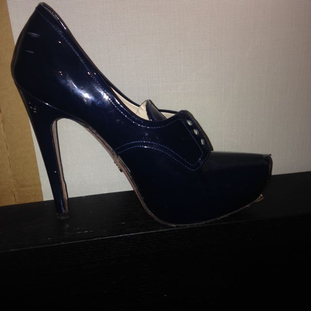Prada Heels Bought In London (Category: Women's Fashion) located in Melbourne. Submitted by terrired (Listing ID 50457835, Image 2). Description: .