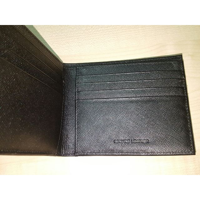 Wallet (Category: Everything Else) located in Singapore. Submitted by malawi (Listing ID 50557004, Image 3). Description: Wallet Brand : Crossing Leather Size (Folded) : 11.5cm x 9cm (approx) Condition : Very good Bought at “The Wallet Shop” for $49, 4 days ago. Used only for 1 day. Reason for Selling : Bought another wallet that I like so I want to let go this one. Price : $40 (fixed) Self Collection at Blk 319 Sembawang Close, S(750319). (Prefe