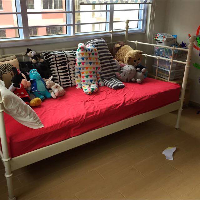 IKEA Tromsnes Daybed, Furniture & Home Living, Furniture, Bed Frames