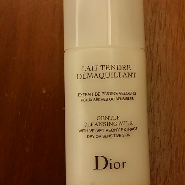 Dior gentle cleansing milk sales with velvet peony extract