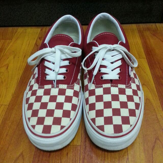 Vans era checkerboard red top